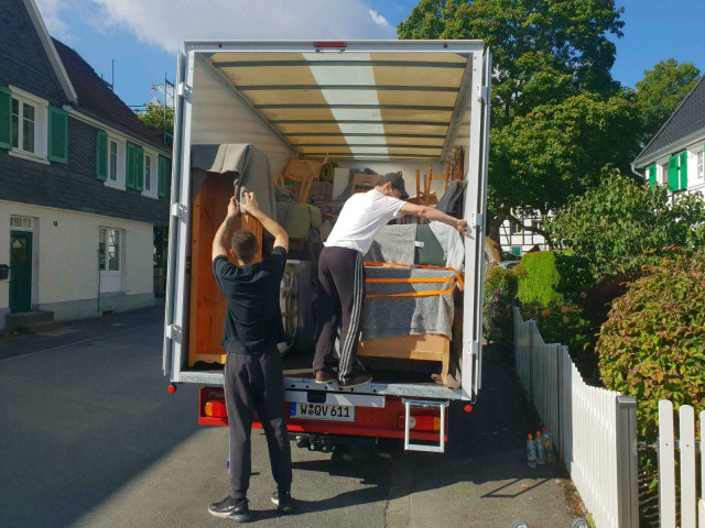 Bochum 🤵 Möbel Taxi Transport Umzug Haushaltsauflösung Entrümpelung Umzugsunternehmen✔️ NRW Deutschlandweit Europaweit - UMTL Wuppertal Solingen Remscheid Hagen Schwelm Gevelsberg Mettmann Hilden Leverkusen Langenfeld Opladen Umgebung